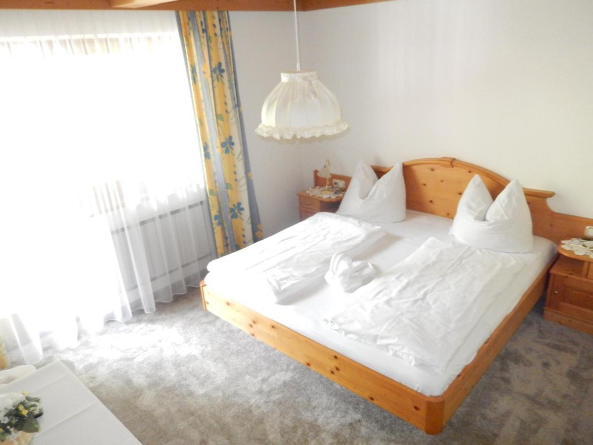 Gaestehaus Lukasser Hippach Room photo