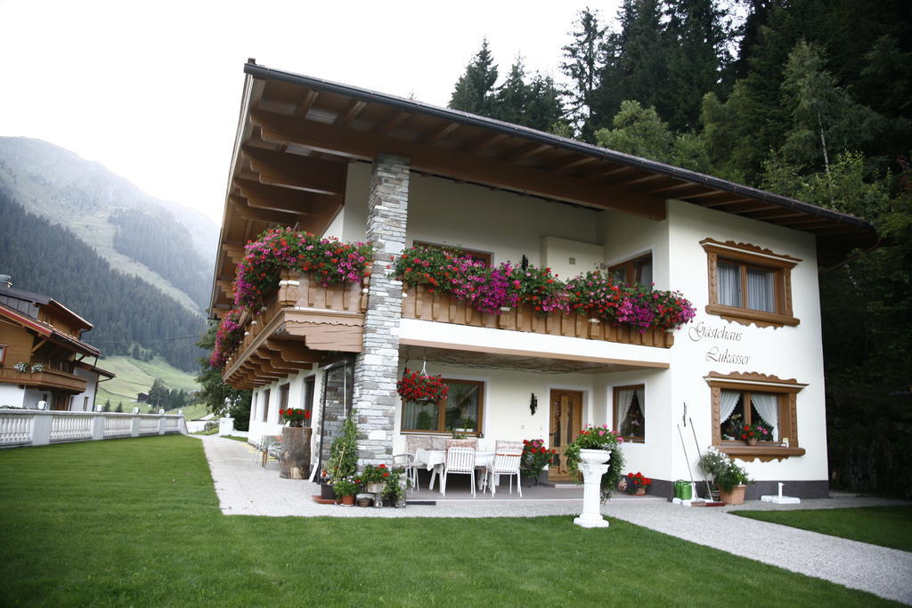 Gaestehaus Lukasser Hippach Exterior photo